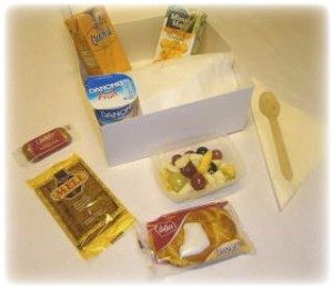 ontbijtpakket-vol-van-lekkers-en-gezond-300x259